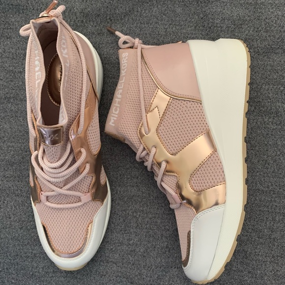 MADFIE SOFT STRETCH BOOTIES - Picture 1 of 5